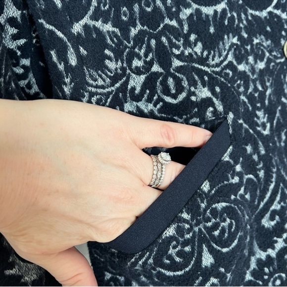 Cabi Wool Blend Jacquard Navy and Gray Jacket size 12 - Picture 13 of 16